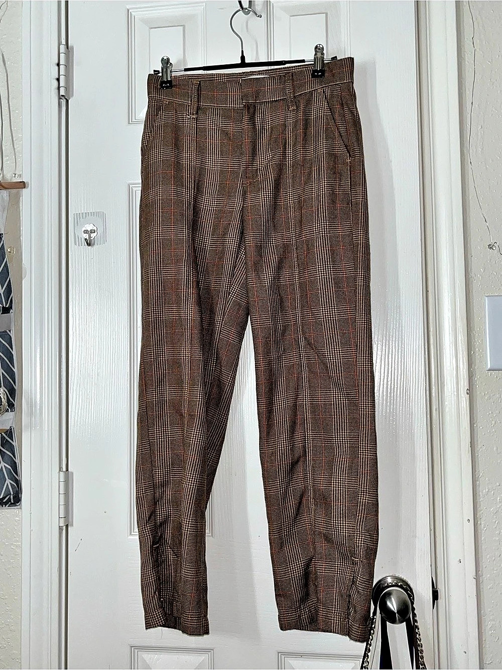 Arizona Jean Co brown Plaid Straight Leg ankle Pants